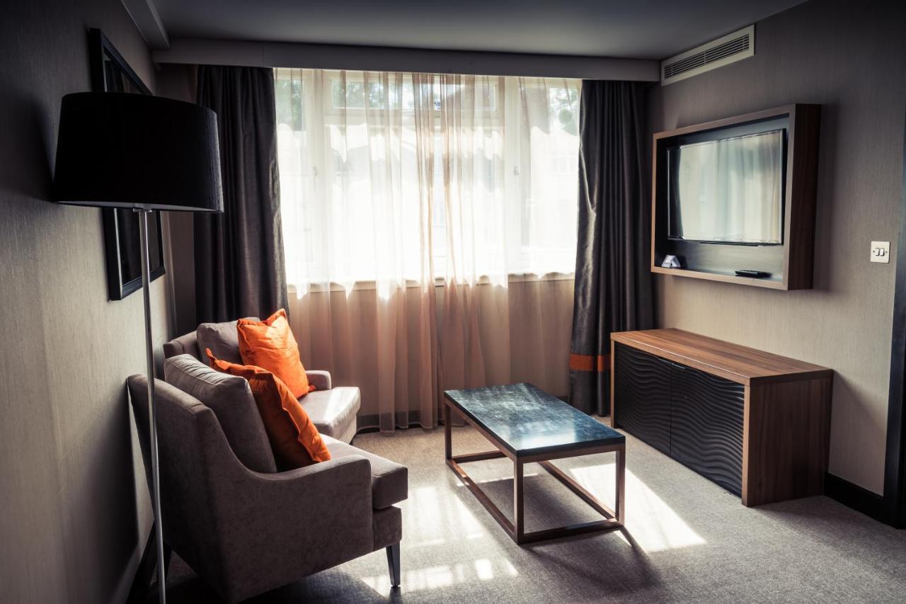 Crowne Plaza Gerrards Cross By Ihg Hotell Beaconsfield Eksteriør bilde