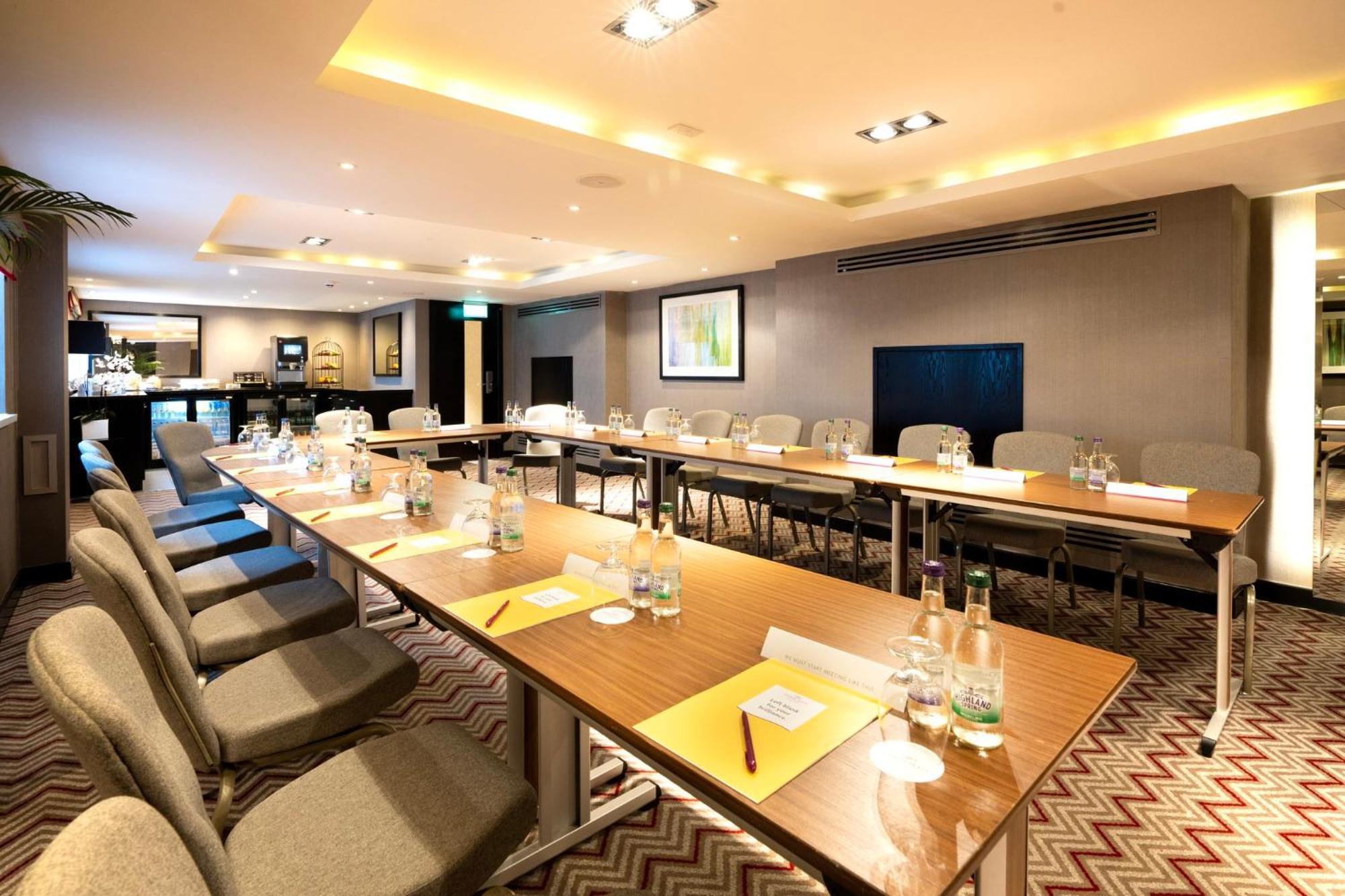 Crowne Plaza Gerrards Cross By Ihg Hotell Beaconsfield Eksteriør bilde