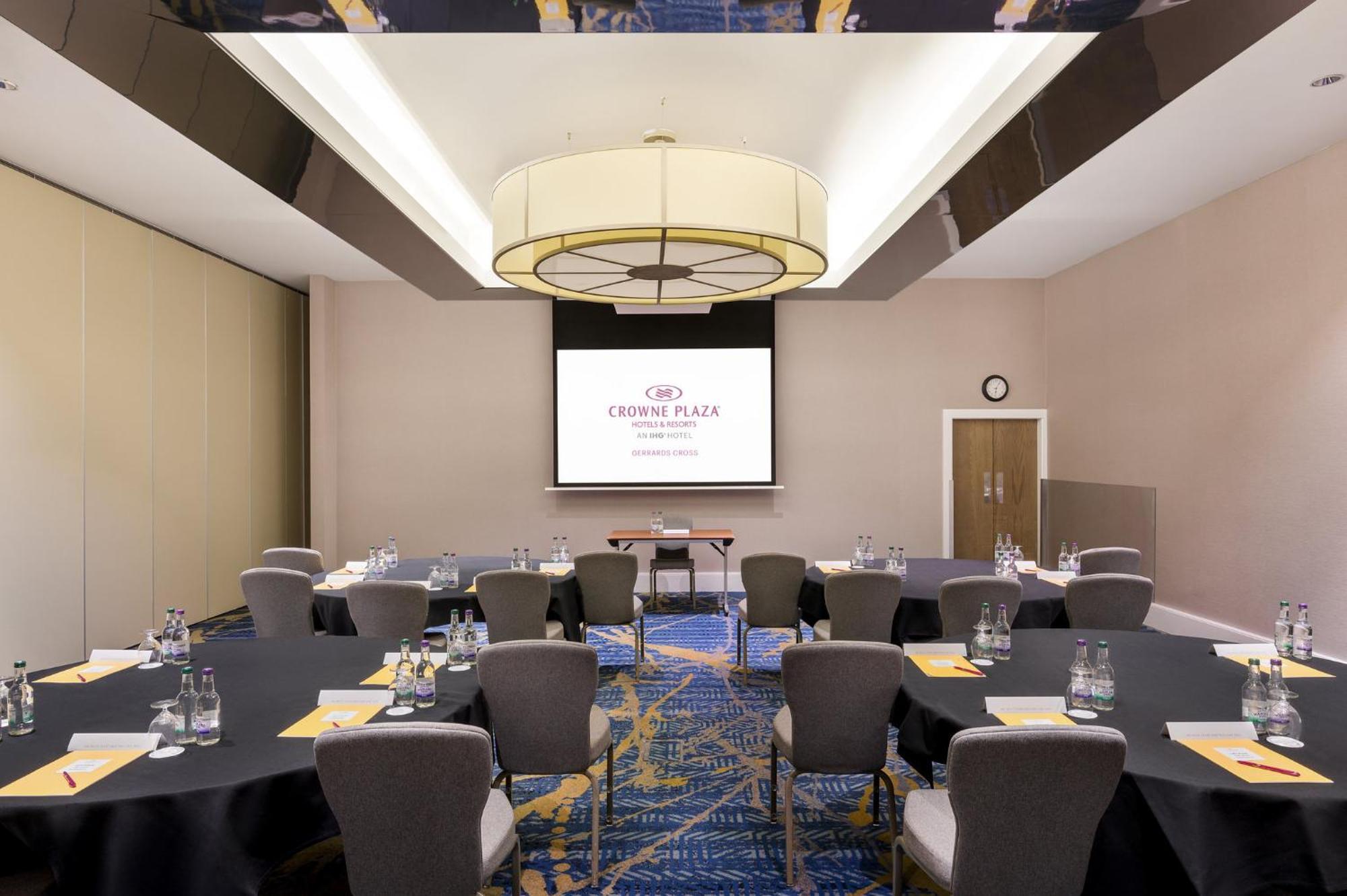 Crowne Plaza Gerrards Cross By Ihg Hotell Beaconsfield Eksteriør bilde