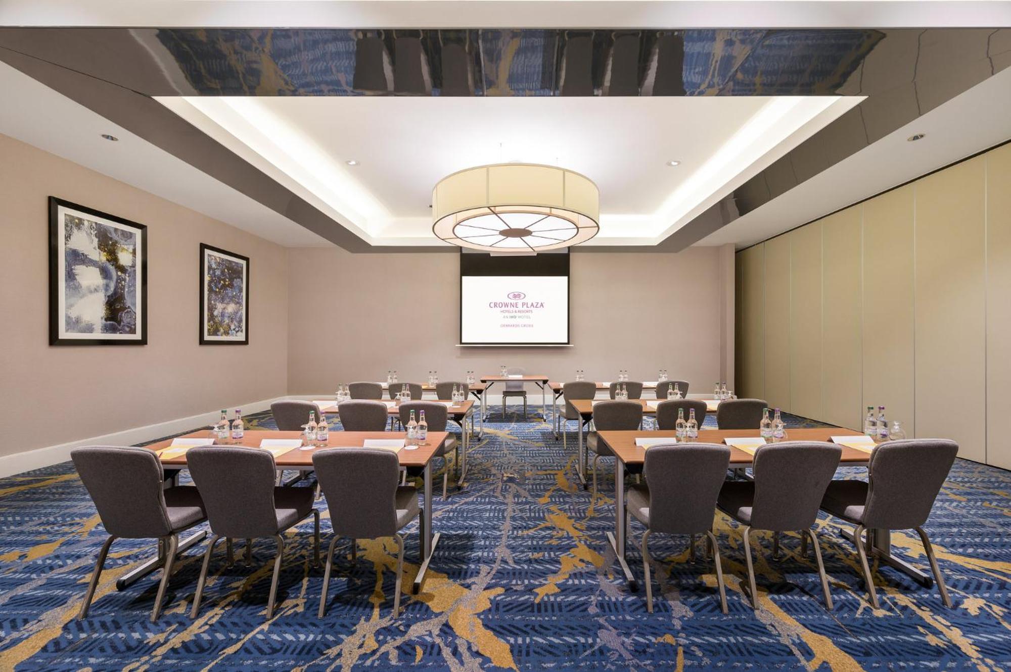 Crowne Plaza Gerrards Cross By Ihg Hotell Beaconsfield Eksteriør bilde