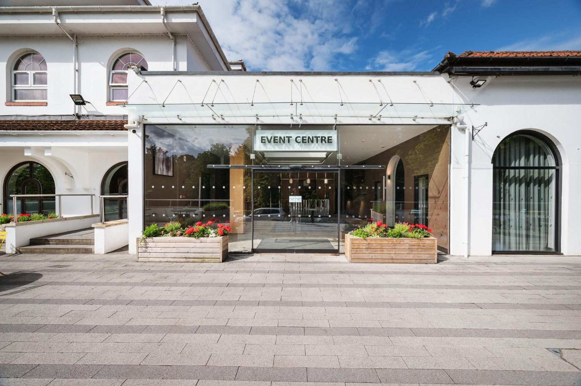 Crowne Plaza Gerrards Cross By Ihg Hotell Beaconsfield Eksteriør bilde